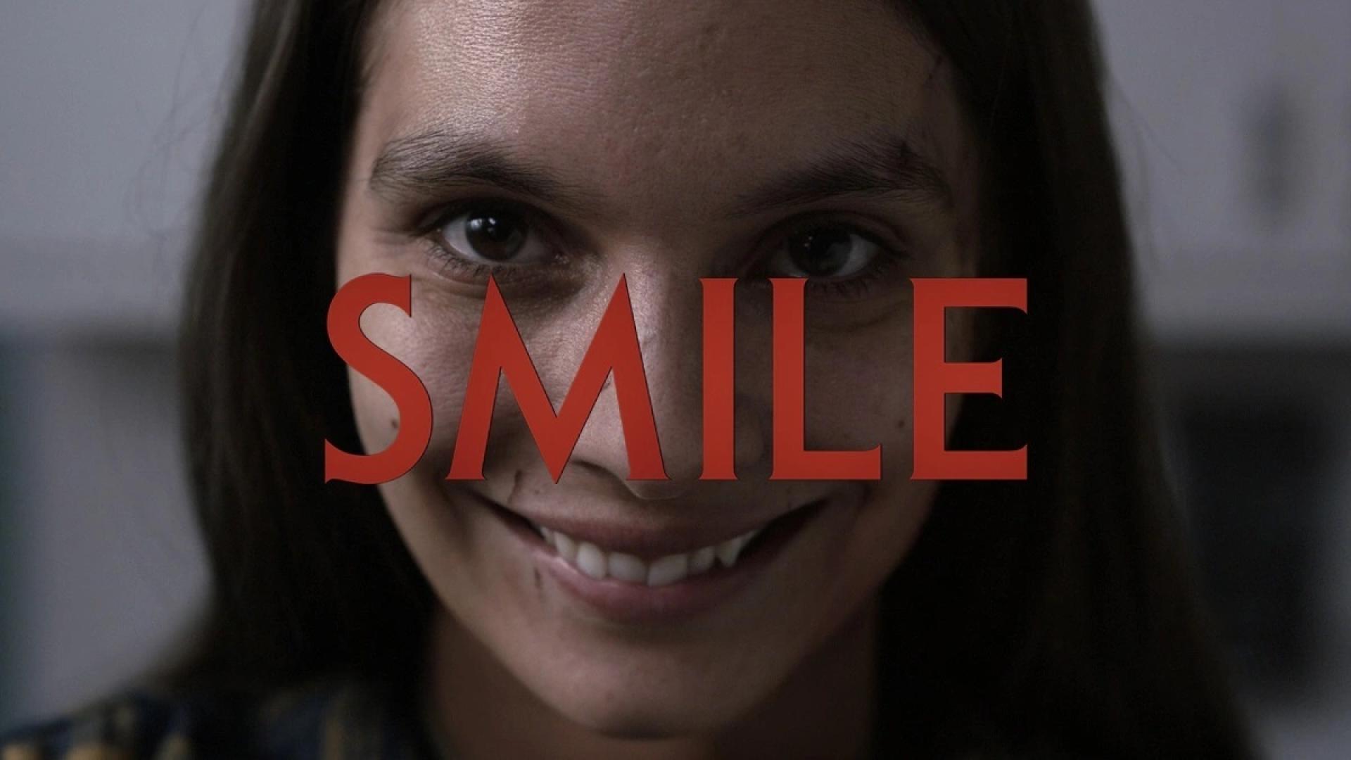 Smile - Mosolyogj (2022)
